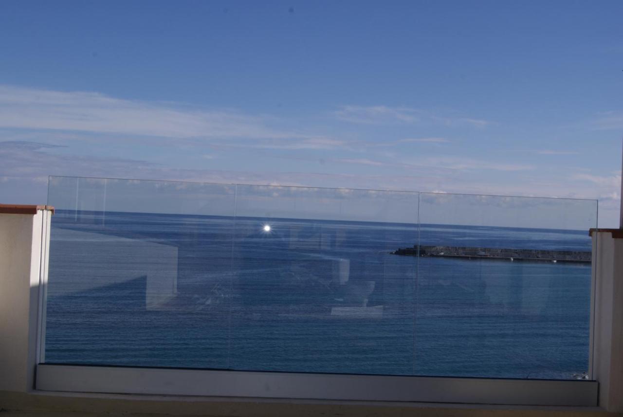 Donna Sicilia Hotel Giardini Naxos Bagian luar foto